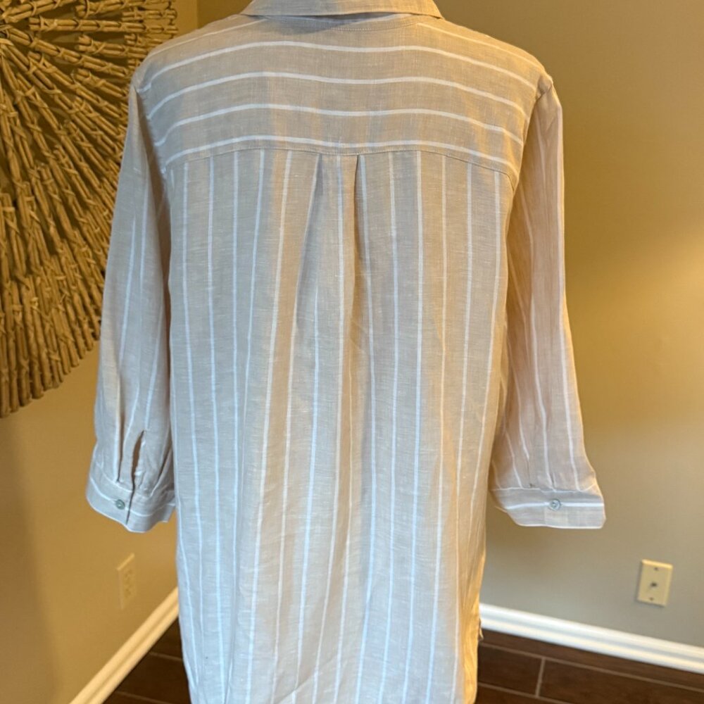 Chicos No Iron Fresh Chic Linen Button Up Top Beige/White Striped | Size 2 - Picture 5 of 8